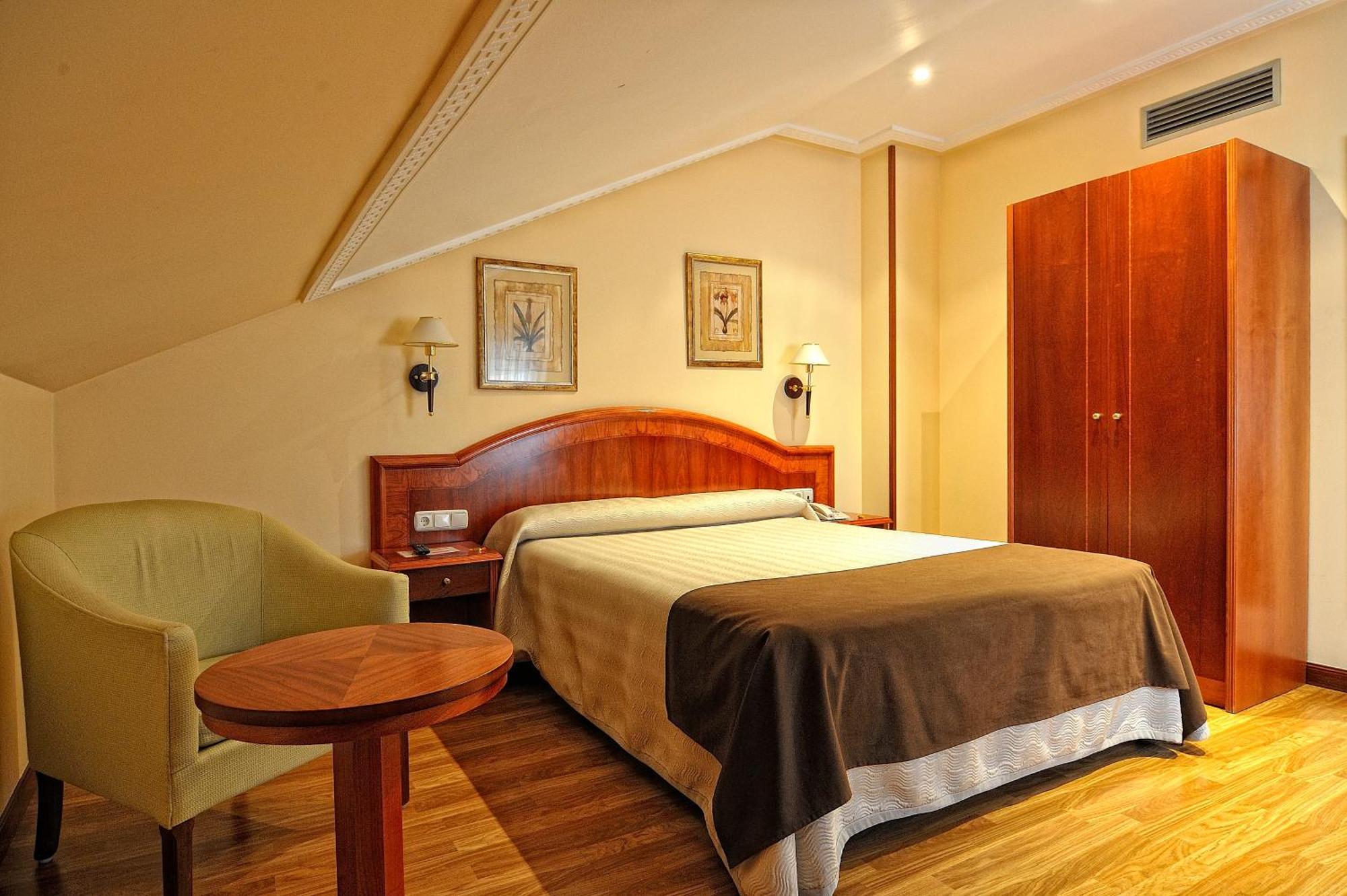 Hotel Alisi Aranda de Duero Eksteriør bilde