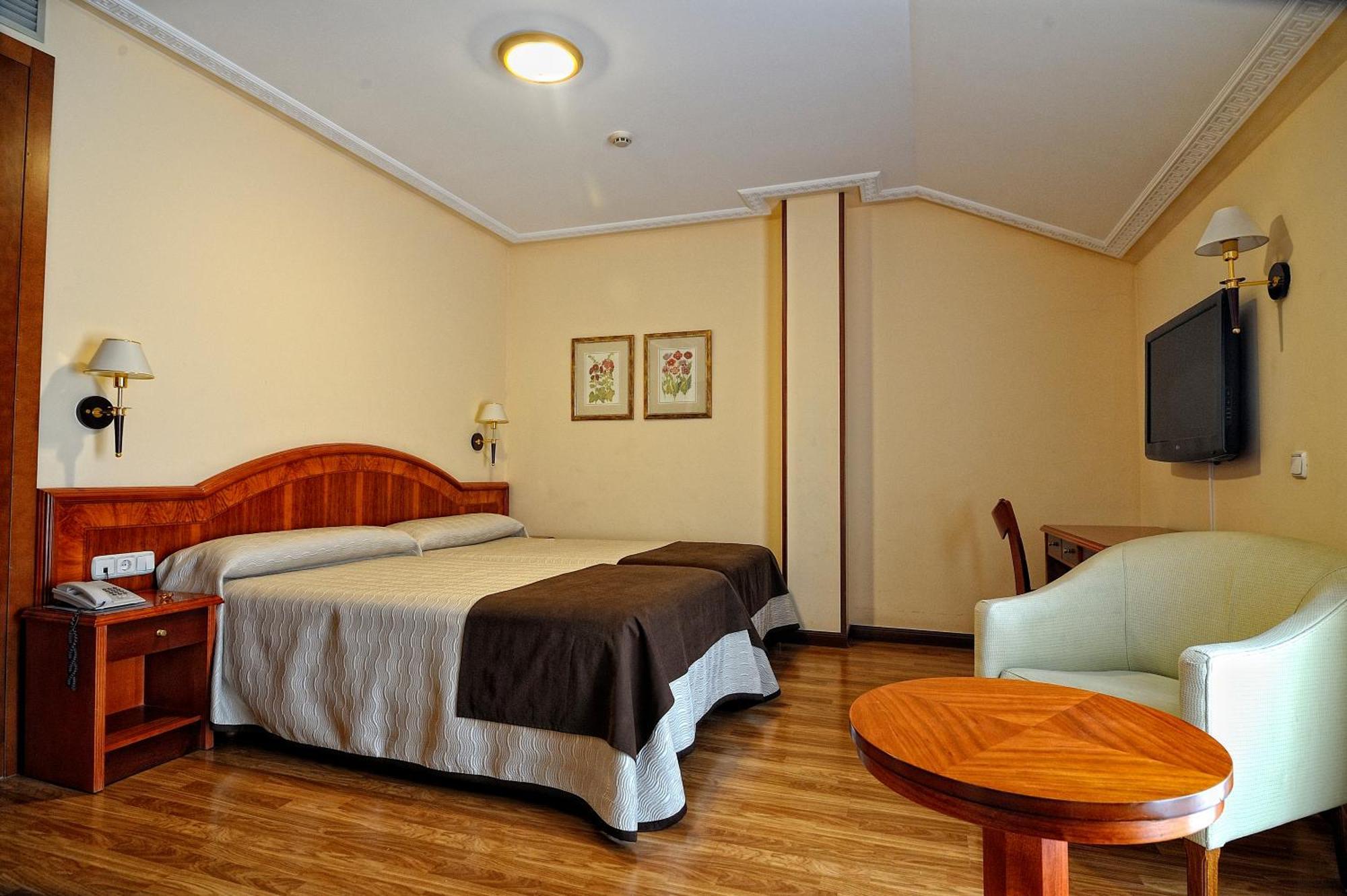 Hotel Alisi Aranda de Duero Eksteriør bilde