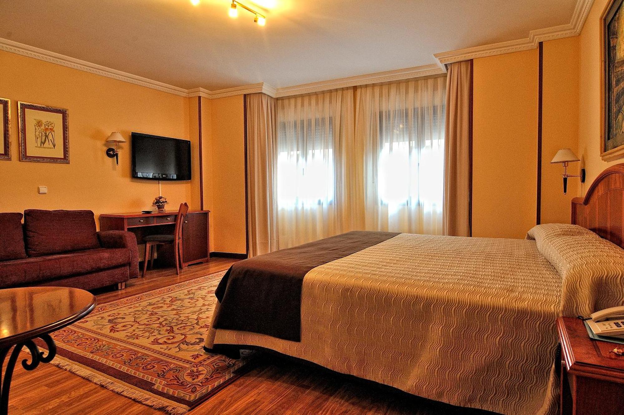 Hotel Alisi Aranda de Duero Eksteriør bilde