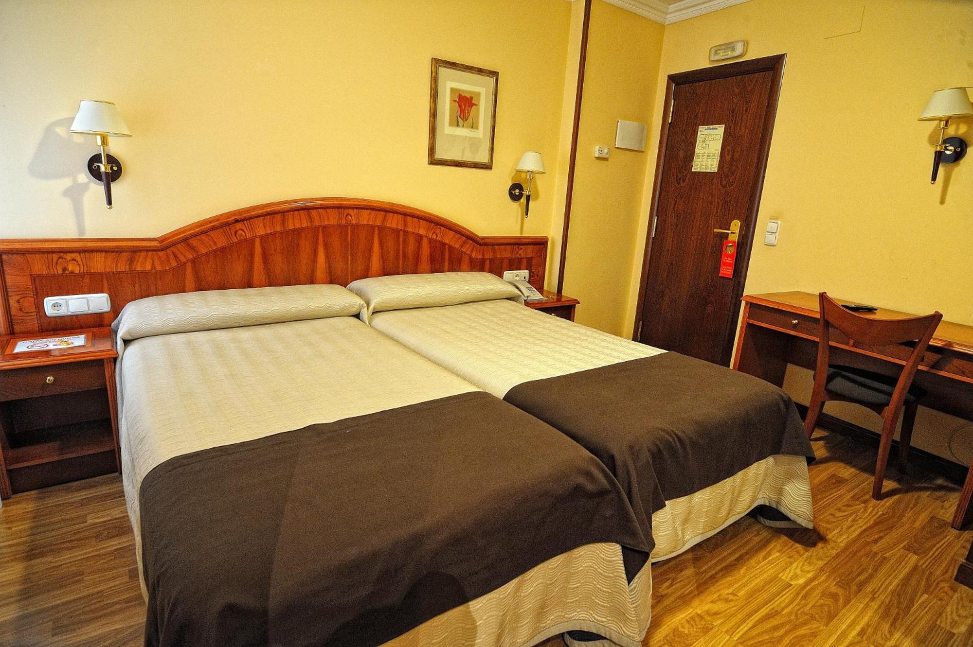 Hotel Alisi Aranda de Duero Eksteriør bilde
